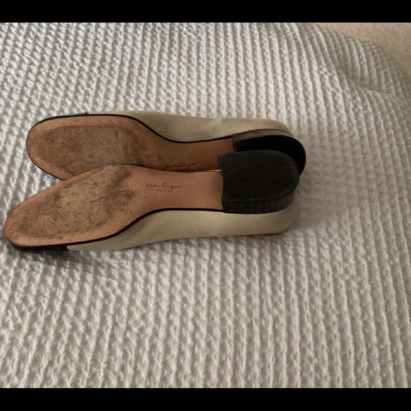 SALVATORE FERRAGAMO~9AA Spectator flat~ - Picture 11 of 13